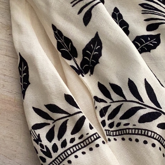 Scarlett Poppies Off White & Black Linen Blend Skirt  Embroidery Details - Picture 6 of 8